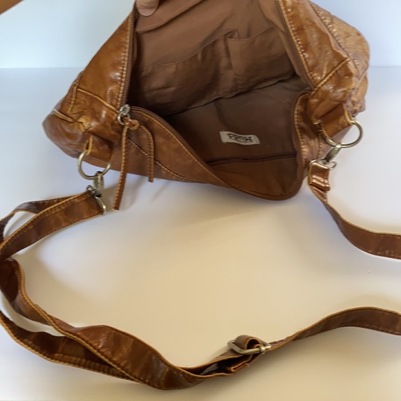 COPY - Lightly used cross-body Mudd bag! - Picture 3 of 3